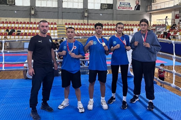 Çayırova Sporcuları Dört Madalyayla Başarıya Ulaştı
