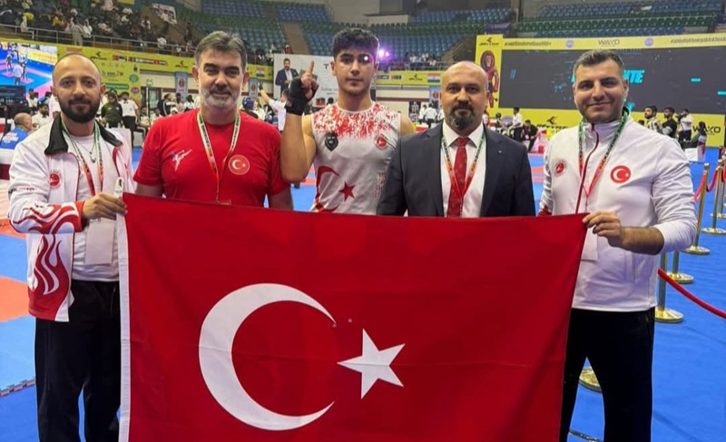 İshak Kocaman Hindistan’dan Altın Madalya İle Döndü