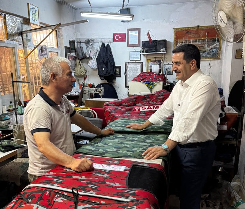 Başkan Taşkın, Hidayet Mahallesinde Esnaf ve Vatandaşlarla Buluştu