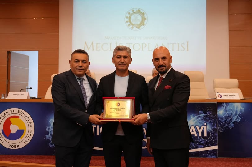 TSO'nun üyelerine vefa plaketi takdimi devam ediyor