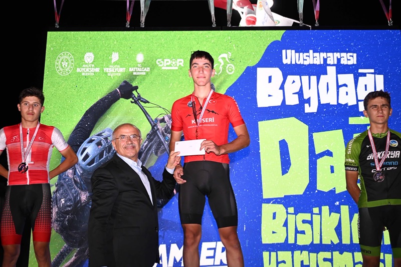 Uluslararası Beydağı Dağ Bisikleti Yarışı Ödül Töreni İle Son Buldu
