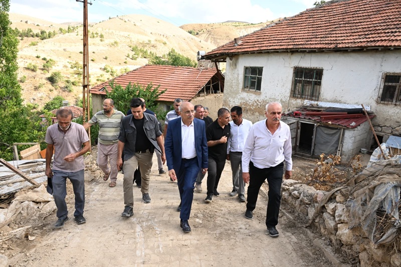 Başkan Sami Er, sel felaketinin yaşandığı Kocaözü’nü ziyaret etti