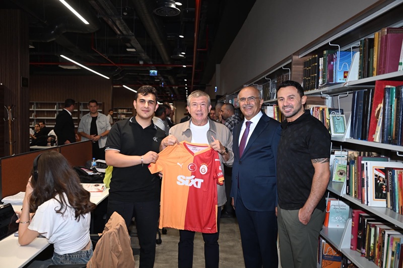 Spor Dünyasının Ünlü İsimlerinden Başkan Er’e Övgü