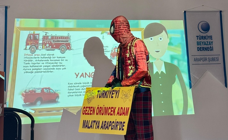 Türkiye’yi Gezen Örümcek Adam, Arapgir’de Özel Bireylerle Buluştu